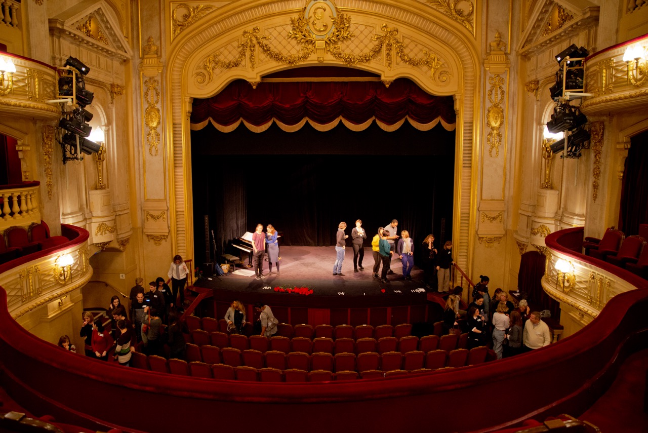 Création, découverte et cohésion : une journée « Vivre l’Opéra au théâtre Edouard VII ! »